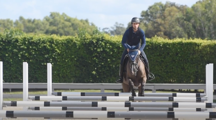 Vasco Flores Demonstrates a Must-Know Jumping Exercise